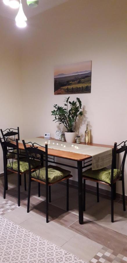 Diana Apartmanhaz Keszthely Bagian luar foto