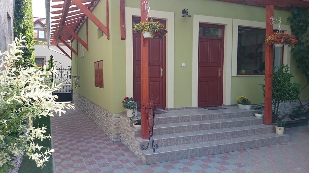 Diana Apartmanhaz Keszthely Bagian luar foto