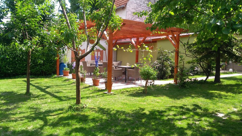 Diana Apartmanhaz Keszthely Bagian luar foto